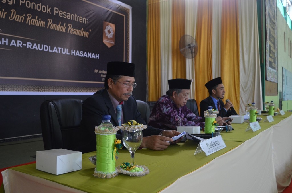 Seminar dari Prof. Suparman Syukur, M.A., Prof. Imam Suprayogo, di moderatori oleh Handika Surbakti, S.H.I di Pesantren ar-Raudlatul Hasanah