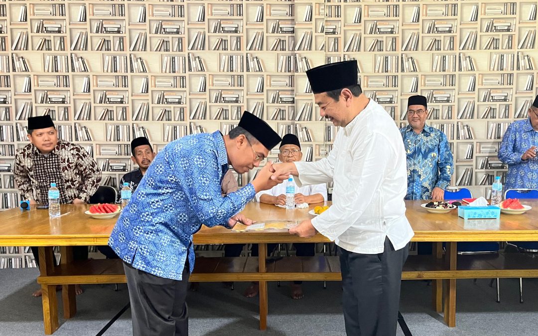 Pelantikan Direktur Baru Pesantren Ar-Raudlatul Hasanah 2 Lumut: Komitmen Baru, Semangat Bersama